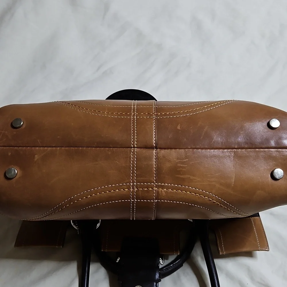 Gorgeous Coach Tan Florentine Leather Handbag